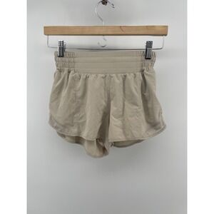 Lululemon Womens Hotty Hot High-Rise Lined 2 " Shorts Size 4 Read